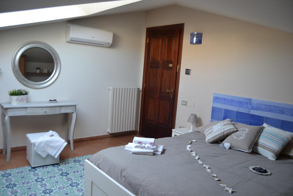 Un Tetto Di Stelle Deluxe Home Salerno Exterior photo