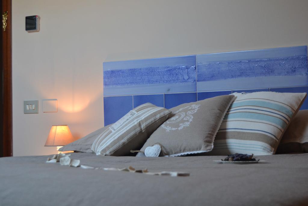 Un Tetto Di Stelle Deluxe Home Salerno Room photo